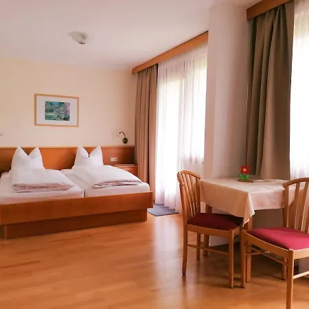 Strandpension Liane Konukevi Sankt Kanzian am Klopeiner See